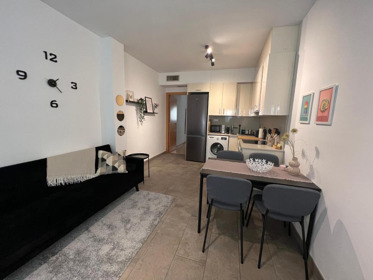 Cozy Apartment Well-Located In Terrassa, Barcelona Экстерьер фото